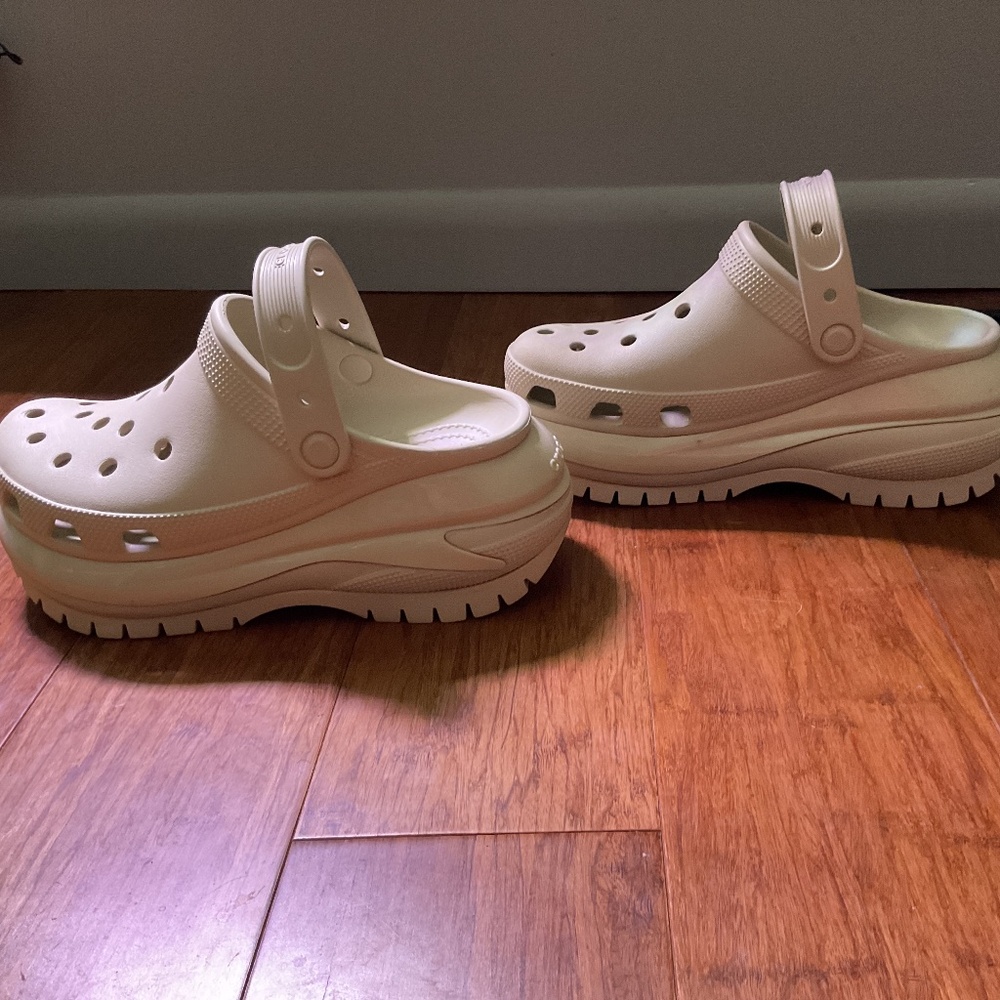 Crocs Mega Crush Clog, size 8 (women)